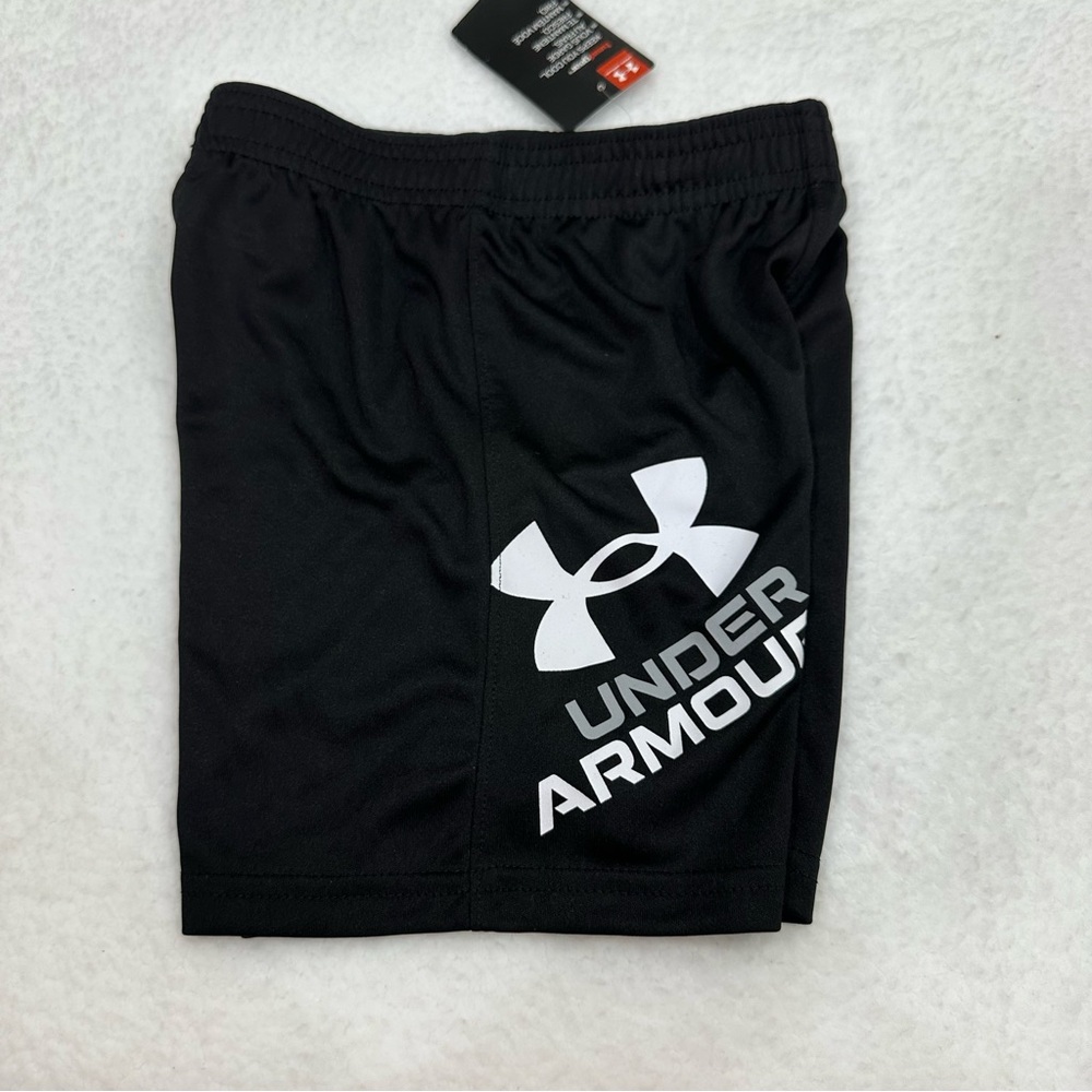 Boys 3t Under Armour Shorts